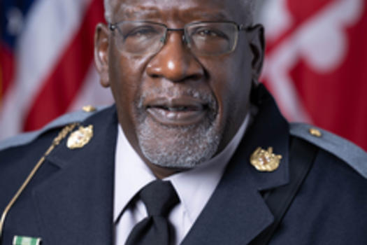 Headshot of Officer Hollowell