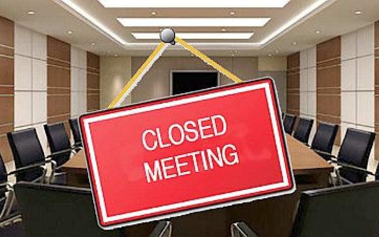 Closed meeting notice